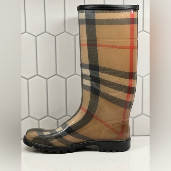 Burberry house check tall rain boot - Picture 7 of 10